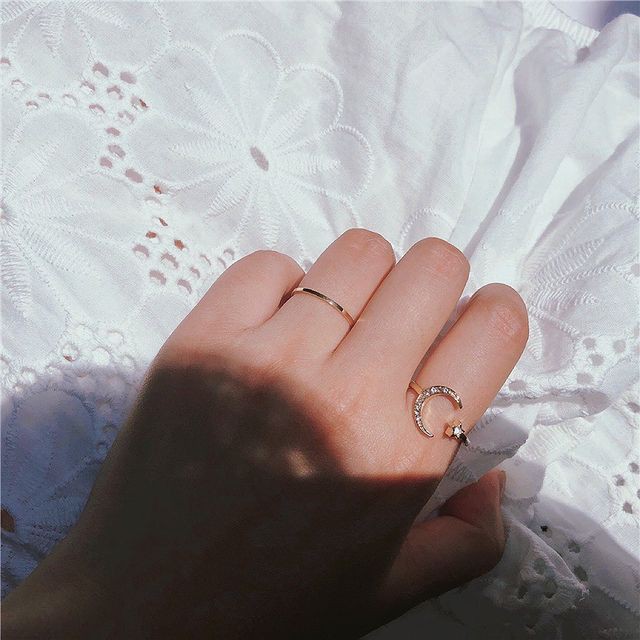 Set Nhẫn 2 Chiếc Mặt Trăng