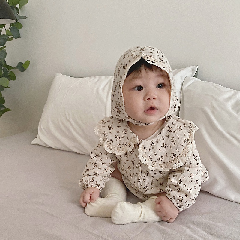 Bộ áo liền quần cotton vải hoa phối ren dài tay + nón cùng loại cho bé gái độ tuổi 0-2T
