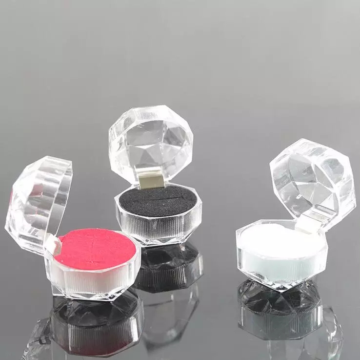 Hộp nhựa trong suốt đựng trang sức tiện lợi