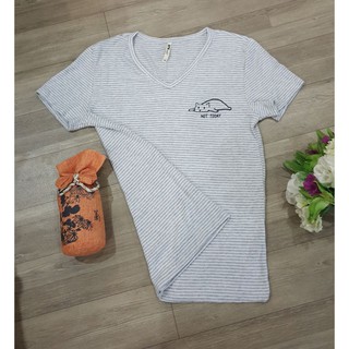 Áo thun cổ tim vnxk