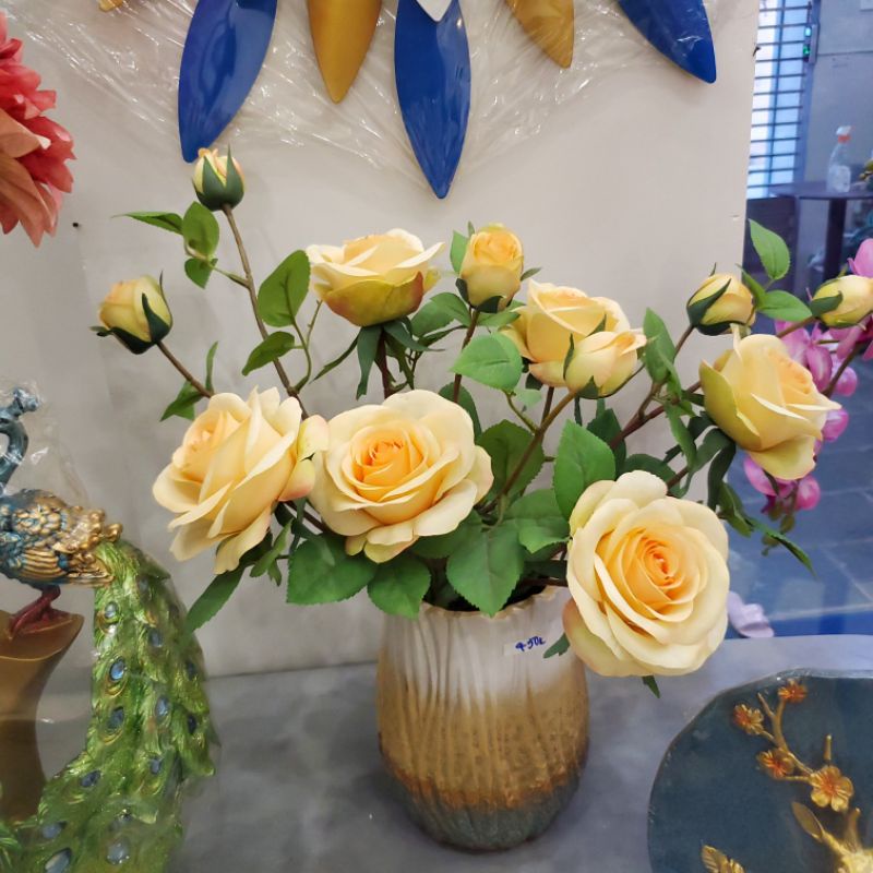 Hoa lụa, hoa giả, bình hoa hồng vàng nhập khẩu cao cấp kt 40*40 cm y hình. bình gốm xuất khẩu  hàn quốc