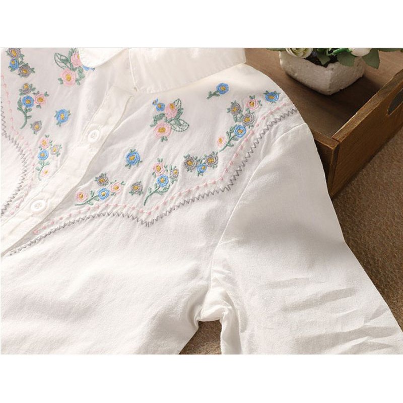 Áo sơ mi trắng họa tiết hoa thêu chất Kate_A9053