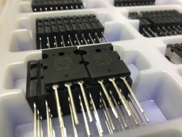 Sét 01 cặp Sò 2SA1943 VS 2SC5200 hàng mới lưng đồng hàng loại 1 HP Electrical