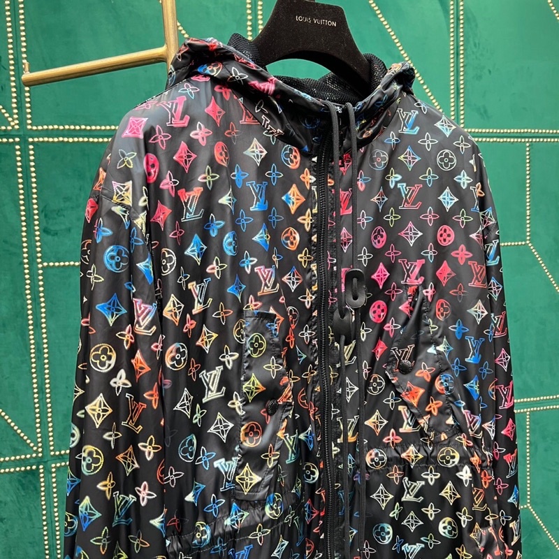 Áo khoác trench coat dáng dài thời trang unisex hoạ tiết logo thương hiệu Louis Vuitton LV cao cấp mẫu mới 2022