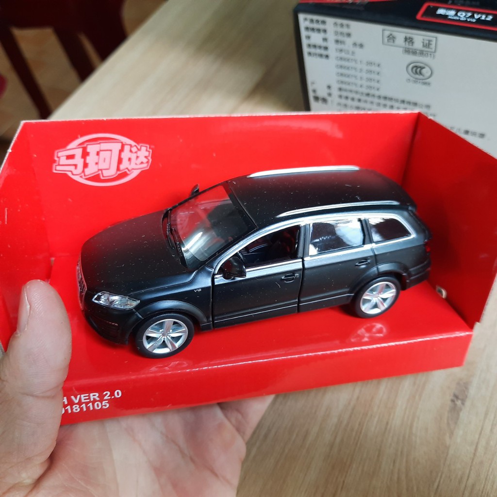 Xe mô hình ô tô RMZ Audi Q7 tỉ lệ 1:36 xe bằng sắt chạy cót