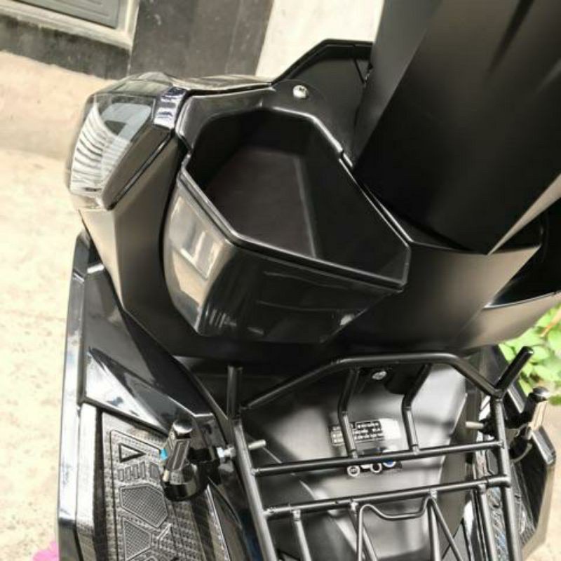 Hộp đựng đồ cho xe Ab 2016-2020. Nhựa ABS