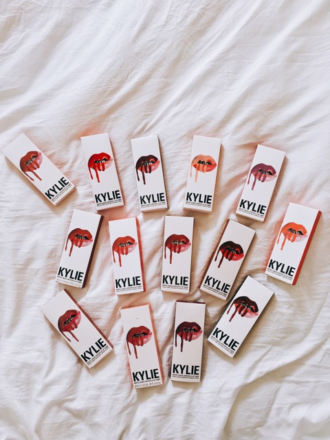 Thanh lý 122 son Kylie Lip Kit (gồm son kem lì và chì kẻ viền môi)