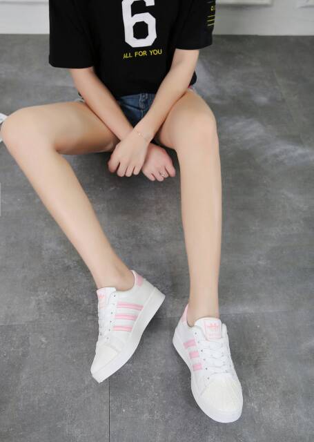 Giày Thể Thao Adidas Superstar Giá Rẻ Cho Nữ