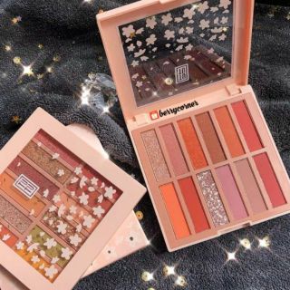 Bảng mắt TuTu Sakura Eyeshadow Flower