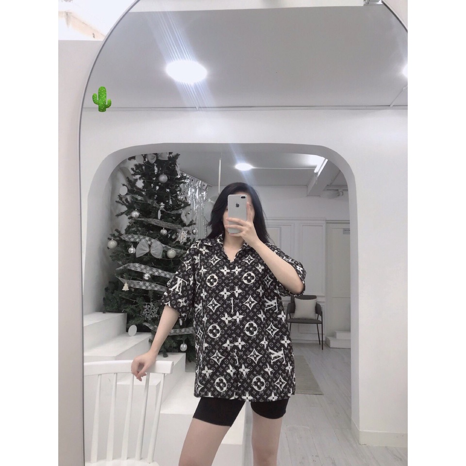 Áo sơ mi form rộng in chữ logo hiệu toàn áo cực xinh , chất kate lụa mềm mịn mát