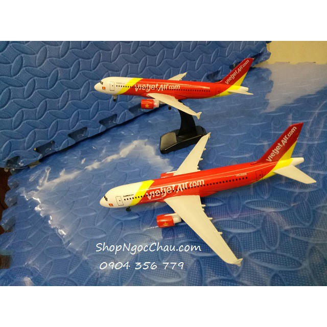 Mô hình máy bay tĩnh Airbus A320 Vietjet Air 20cm có bánh xe