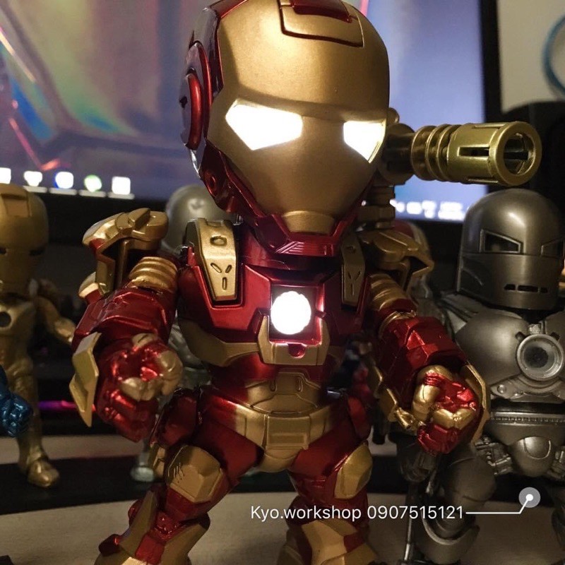 Mô hình figure Ironman WarMachine có đèn Led cảm ứng tiếng động