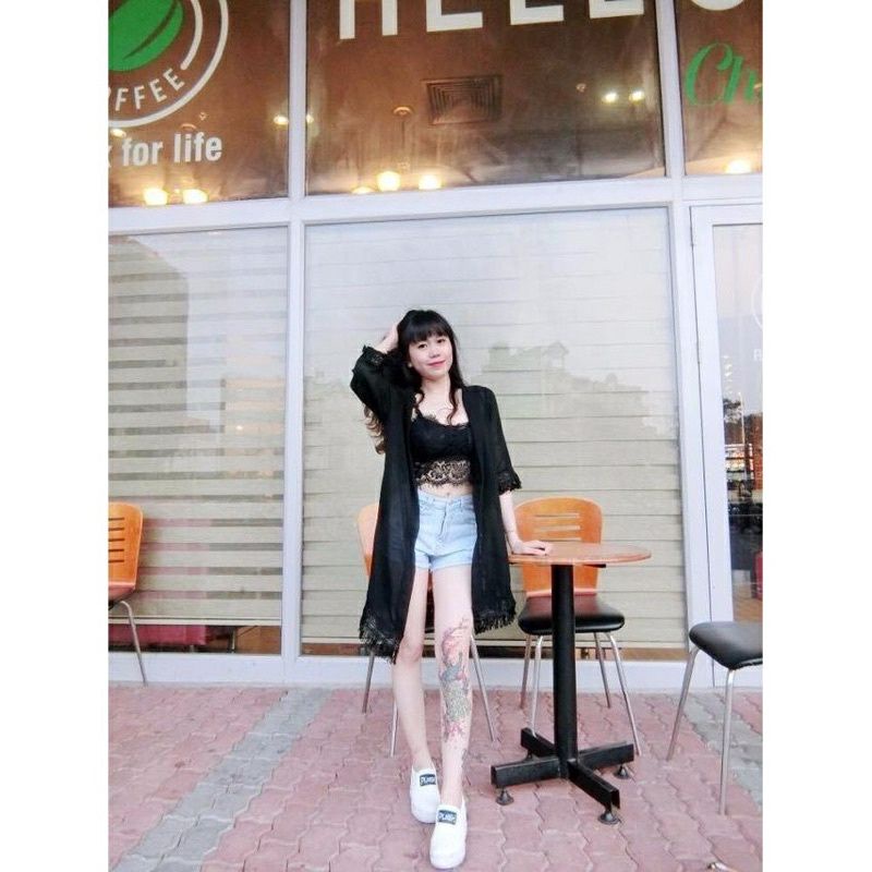 Áo khoát ren đi biển