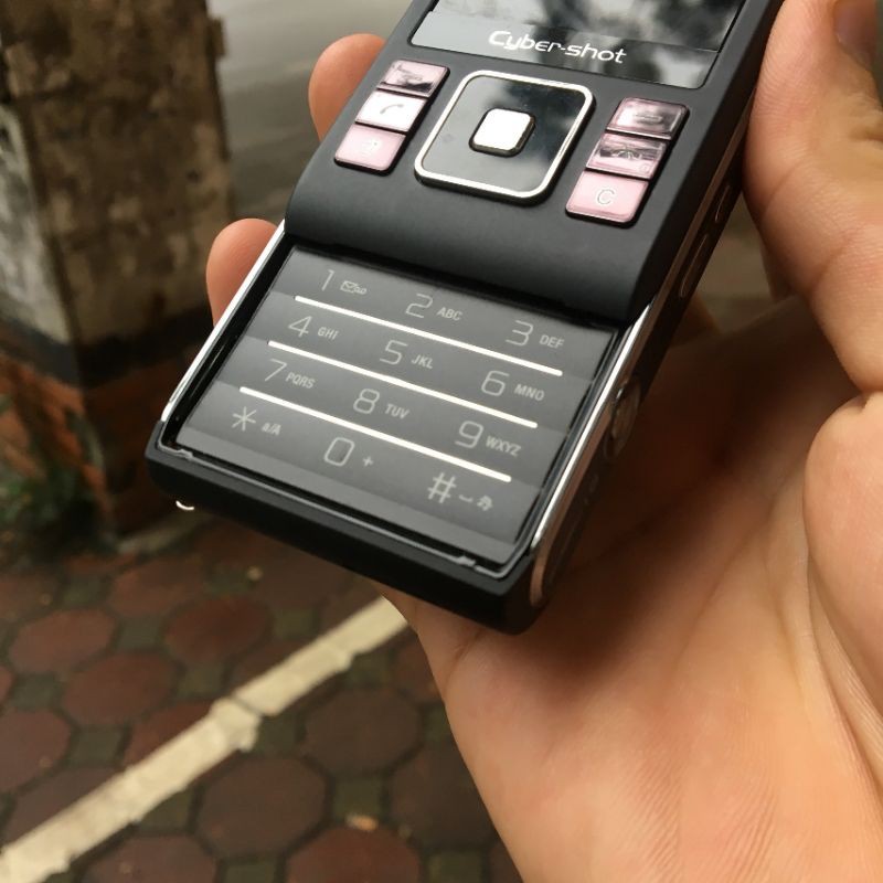 Điện thoại sony ericsson C905