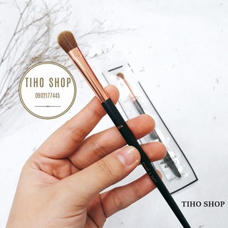 Cọ Đánh Phấn Mắt Pro Vacosi Make-up House E-04