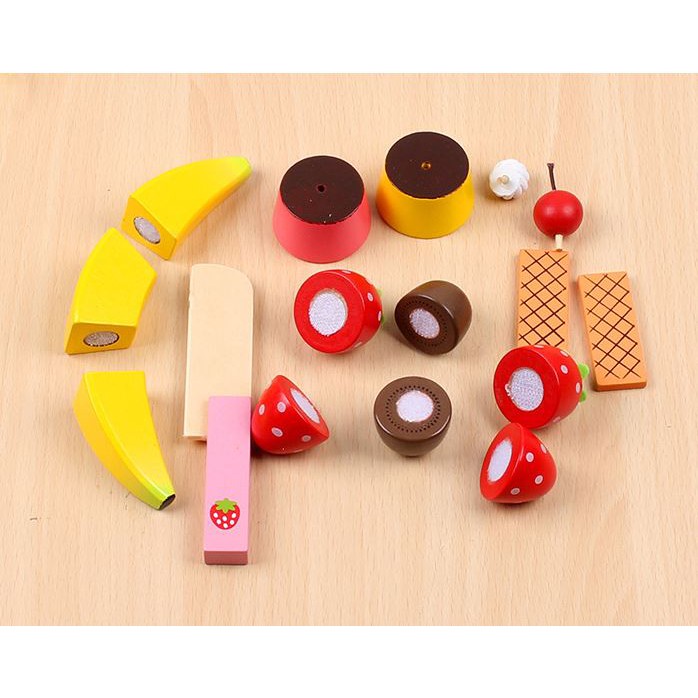 Set đồ chơi bánh ngọt, trái cây cho bé gái.