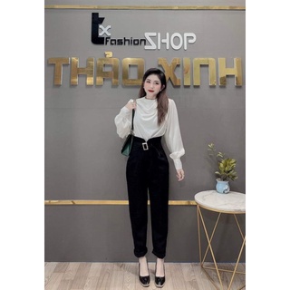 Áo sơ mi trắng bóng lụa, quần baggy đai sắt