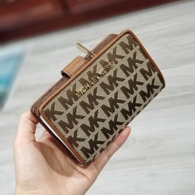 Ví michael kors chính hãng sale