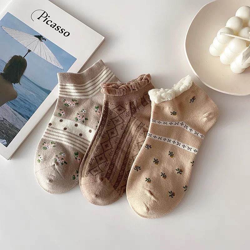 Tất nữ cổ ngắn họa tiết dễ thương, phong cách vintage, chất liệu thoáng mát, thấm hút mồ hôi