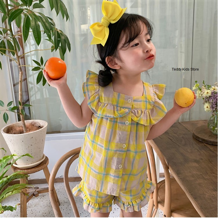 Váy cho bé gái, họa tiết kẻ ca rô