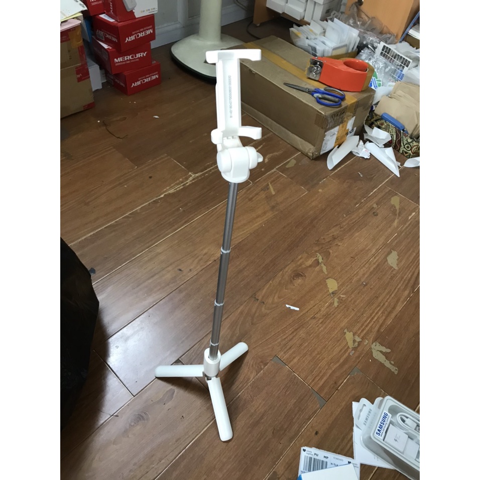 Gậy tự sướng Bluetooth 3 chân Xiaomi Selfie Stick Tripod/Gậy chụp ảnh Bluetooth kiêm chân máy ảnh cao cấp WK WT-P04
