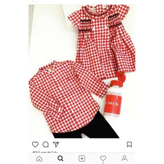 Set sơ mi và đầm kẻ đỏ