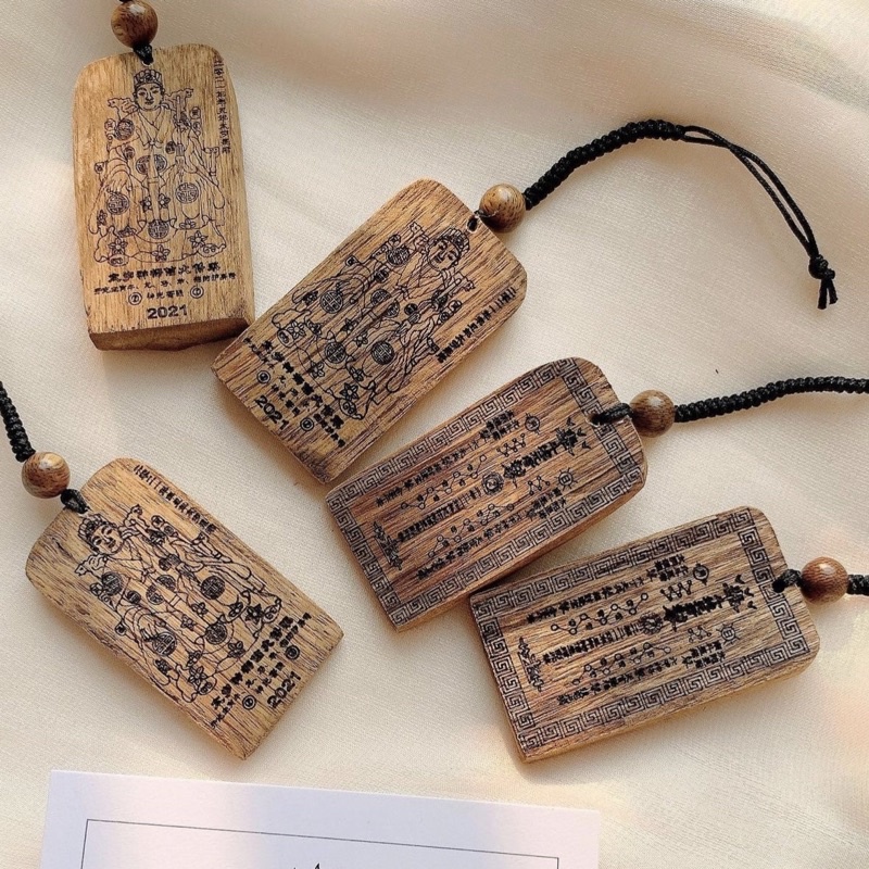 Kim Bài Thái Tuế 2022- Thái tuế chiếu thân May Mắn