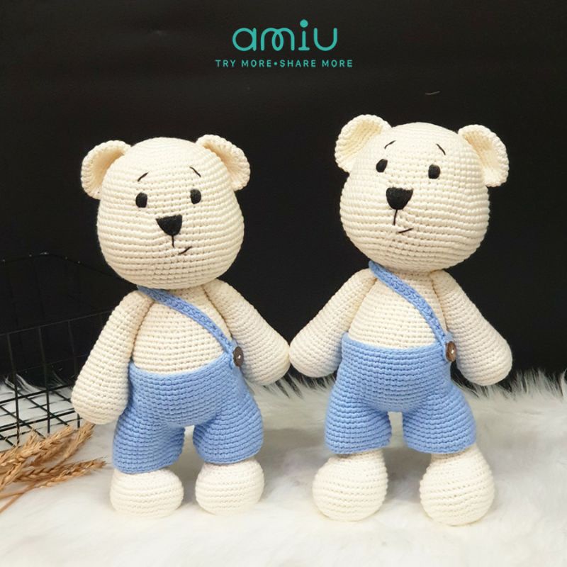 Gấu bông handmade - Gấu bông dễ thương quà tặng độc đáo cho bé yêu - Gấu quần yếm lệch handmade - SP000036