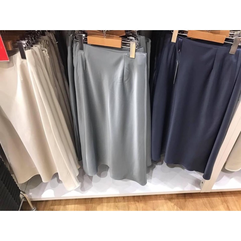 UNIQLO - Chân váy Satin cao cấp | BigBuy360 - bigbuy360.vn