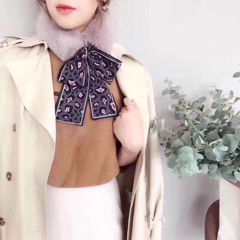 Khăn lông CHO MẸ VÀ BÉ quàng cổ tạo thành cổ áo cực xinh