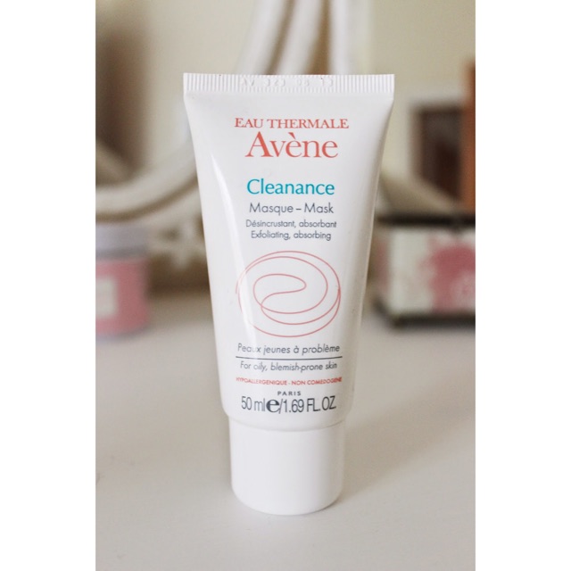 Tẩy tế bào chết Avene cho da dầu và mụn