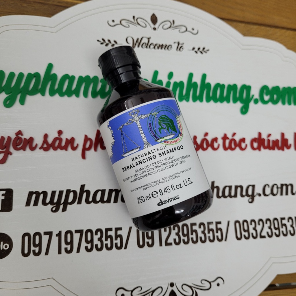 Dầu gội  Davines giảm rụng, giảm gầu, giảm nhờn và xả dưỡng ẩm thực vật 250ml