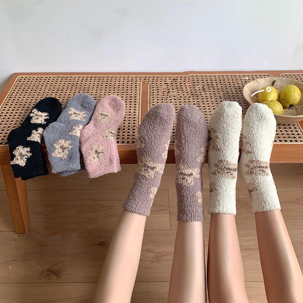 Vớ Ngủ Dày Mềm Mại Ấm Áp Hình Gấu Đáng Yêu Cho Nữ