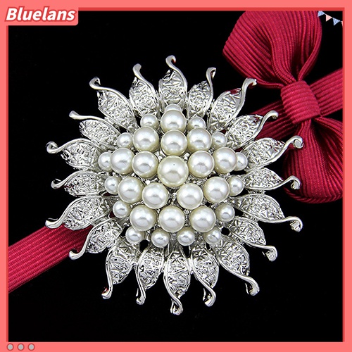 Ghim cài áo hình hoa đính hạt trai giả xinh xắn