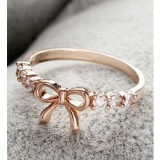 Simple bow diamond ring