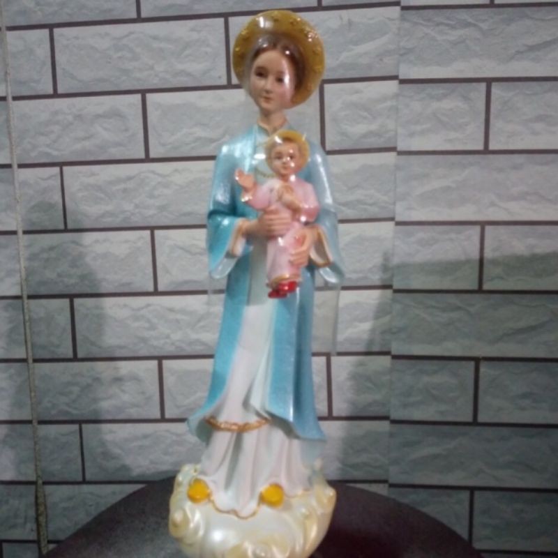 61.Tượng Đức Mẹ La Vang