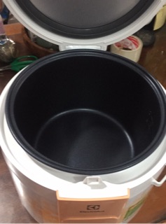 Thanh lý nồi cơm điện ELECTROLUX 1,8L-Erc3105