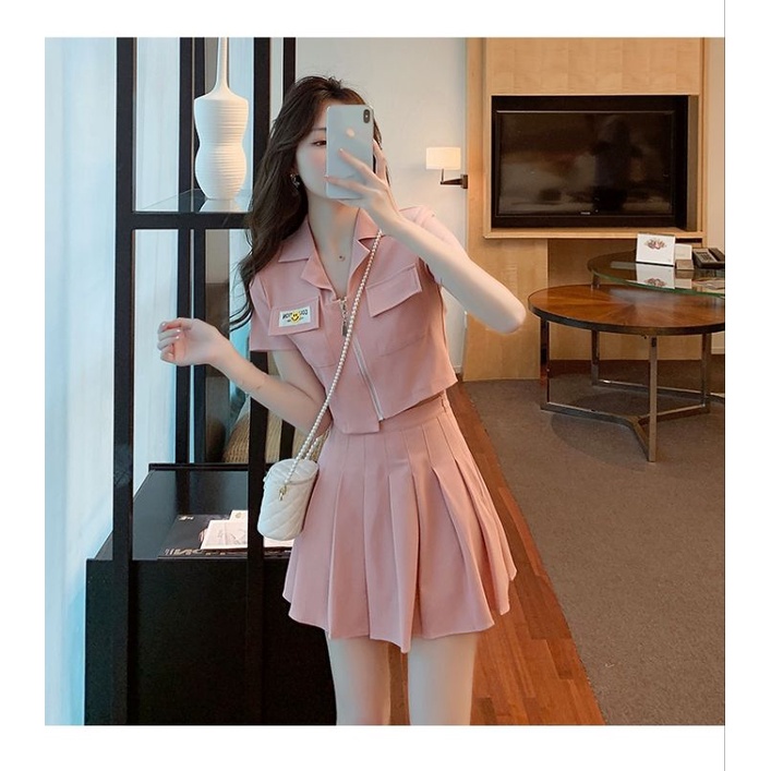 Set áo croptop + chân váy tennis kaki oder taobao