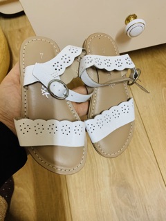 Sandal Next cho bé gái 2-3 tuổi