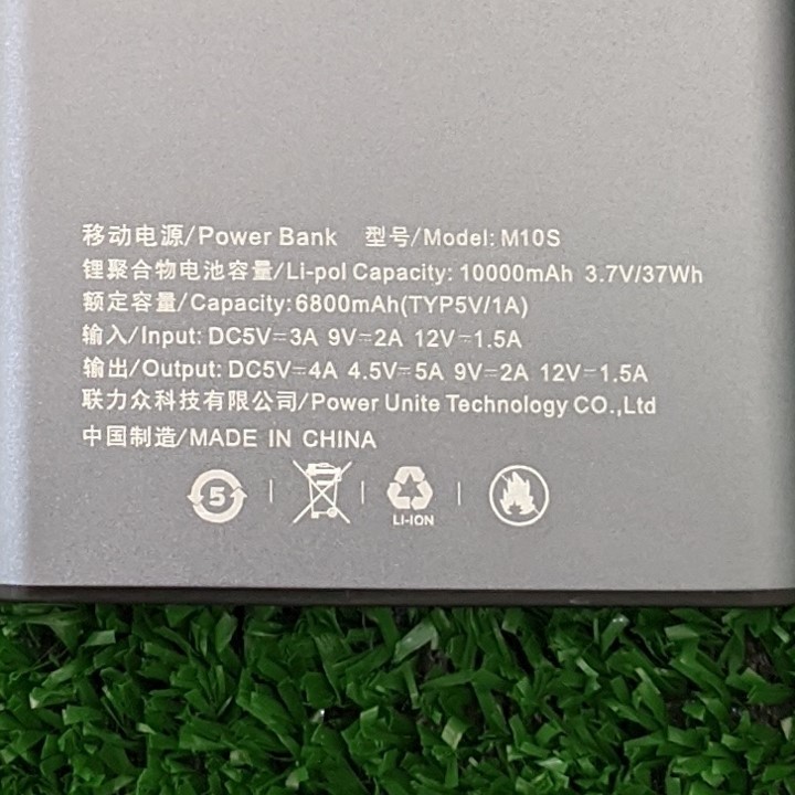 Pin dự phòng Leezon 10000mah sạc nhanh mọi dòng