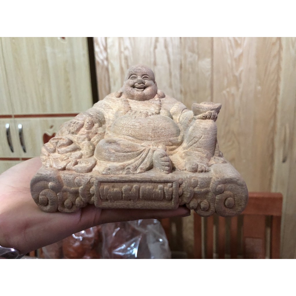 Tượng Phật Như Ý Di Lặc Gỗ Xá Xị Thơm Nức