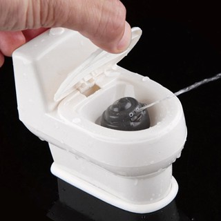 Đồ chơi bồn toilet phun nước thú vị cho các bé