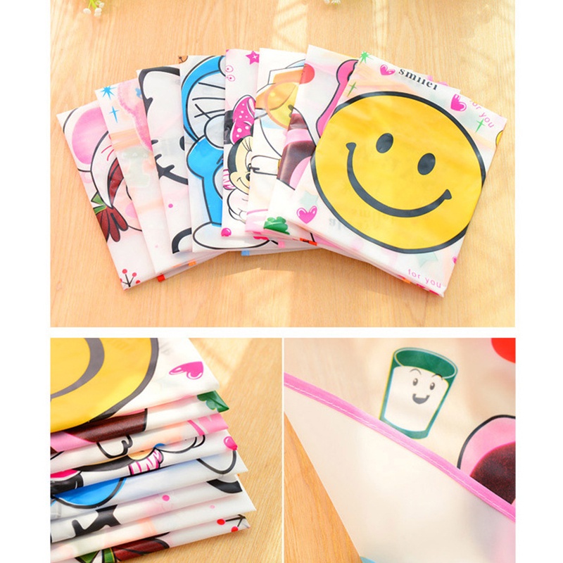 TAKARA TOMY Tạp Dề Trong Suốt Chống Nước Chống Dầu In Hình Hello Kitty Dễ Thương