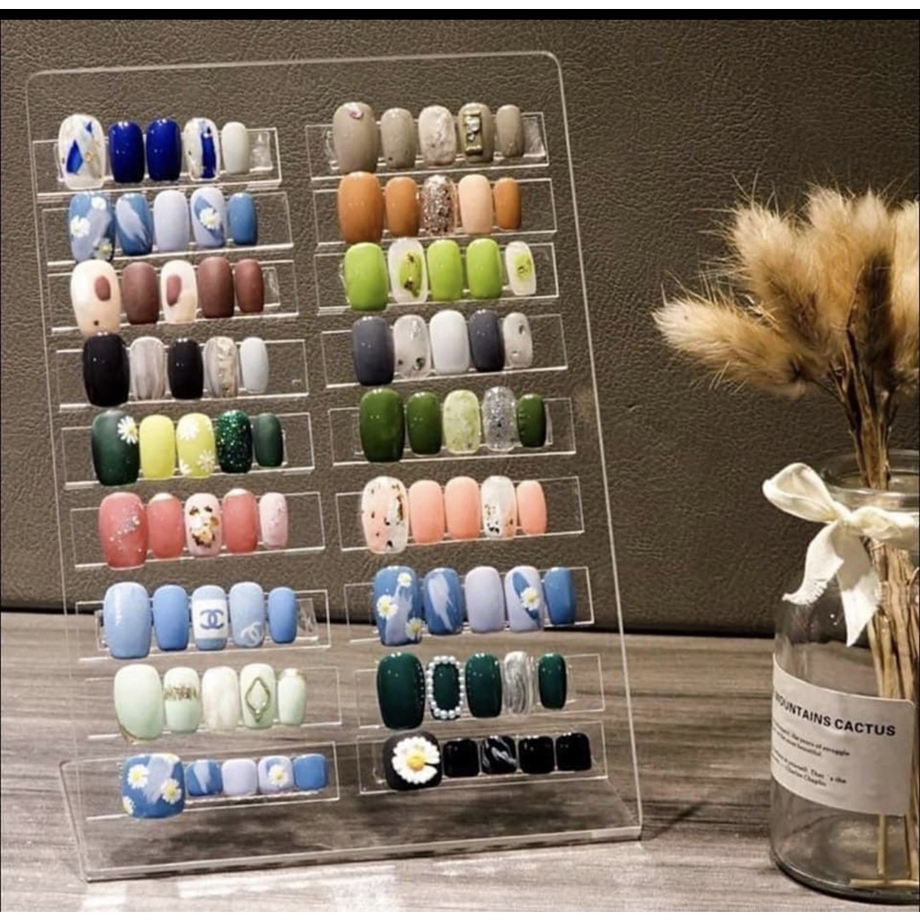 Khung móng vuông, bảng màu nail, bảng màu lẻ kèm móng và chân.