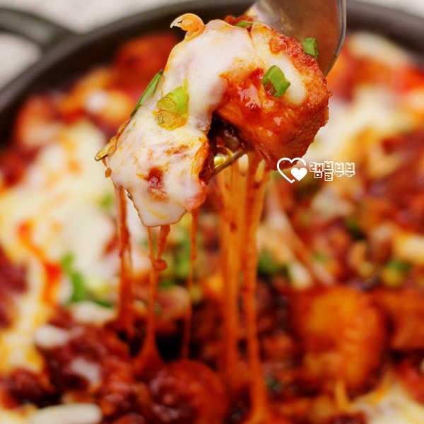 PHÔ MAI KÉO SỢI MOZZARELLA