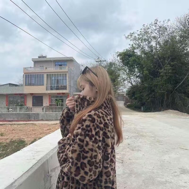 Áo lông thỏ giả báo 2 mẫu 2 màu