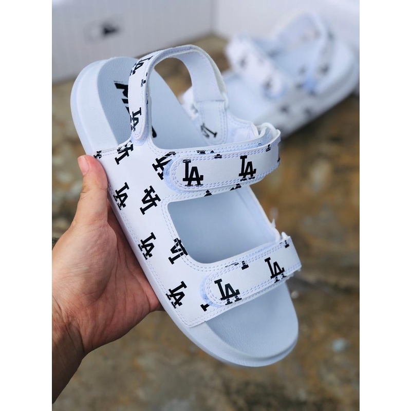 Giày Sandal 𝐌𝐋𝐁 ❤️FREESHIP + Hộp + Lùi 1 size❤️ xăng đan mlb LA thể thao nam nữ, quai in nét, đế bền và bám màu Trắng
