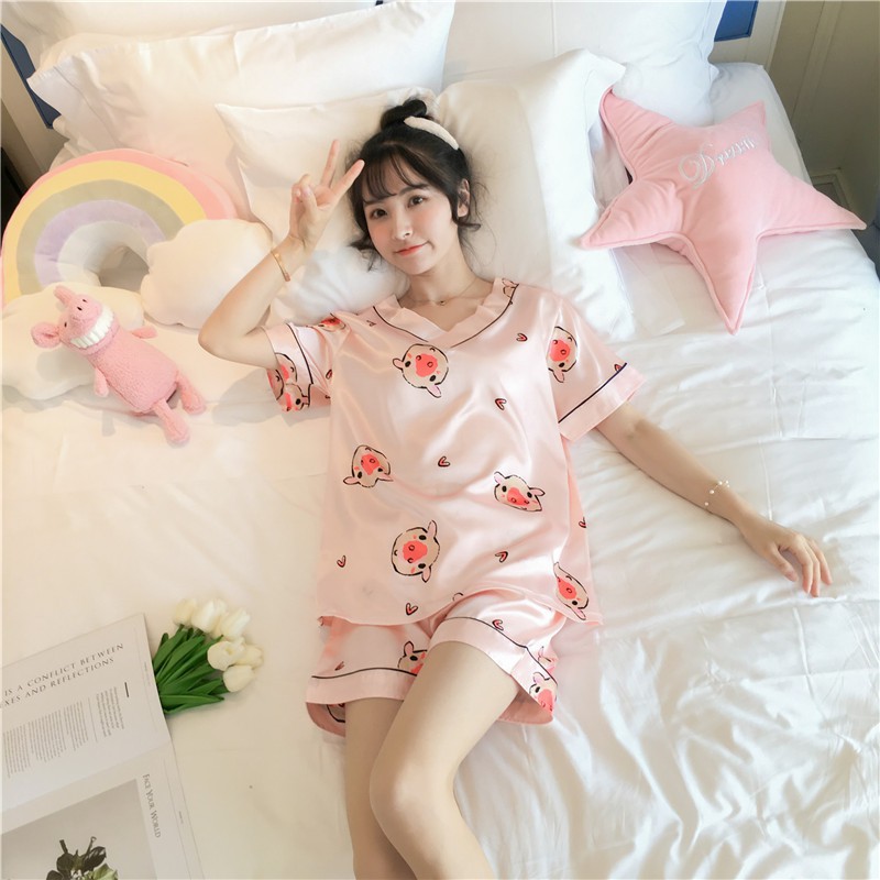 Đồ ngủ Pijama, bộ ngủ mặc nhà lụa satin cao cấp cố trái tim ngắn tay quần đùi hello kitty hình trái cây nhiều màu sắc