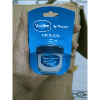 Ủ môi vaseline