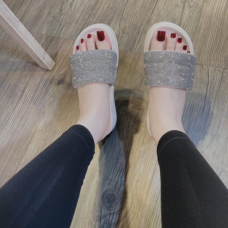 Dép Quai Ngang Đá To